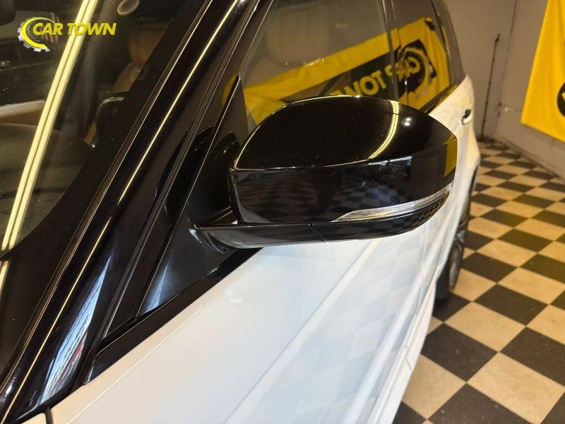 Vehicle photo 38