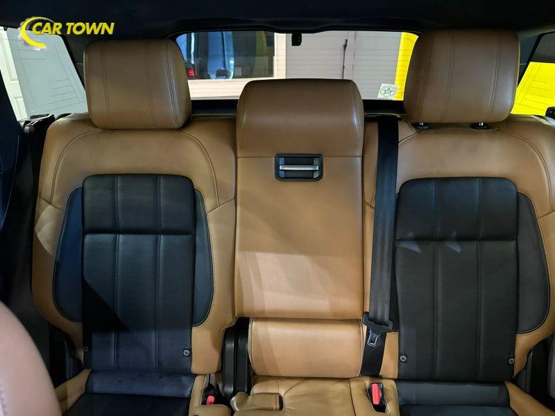 Vehicle photo 49