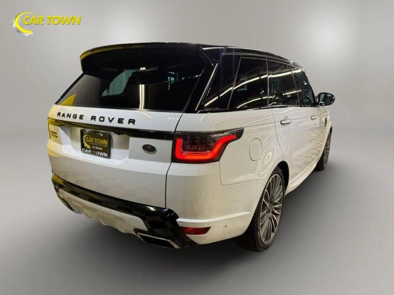 Vehicle photo 9