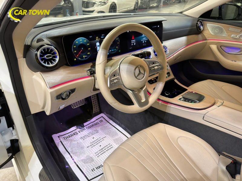 Vehicle photo 16