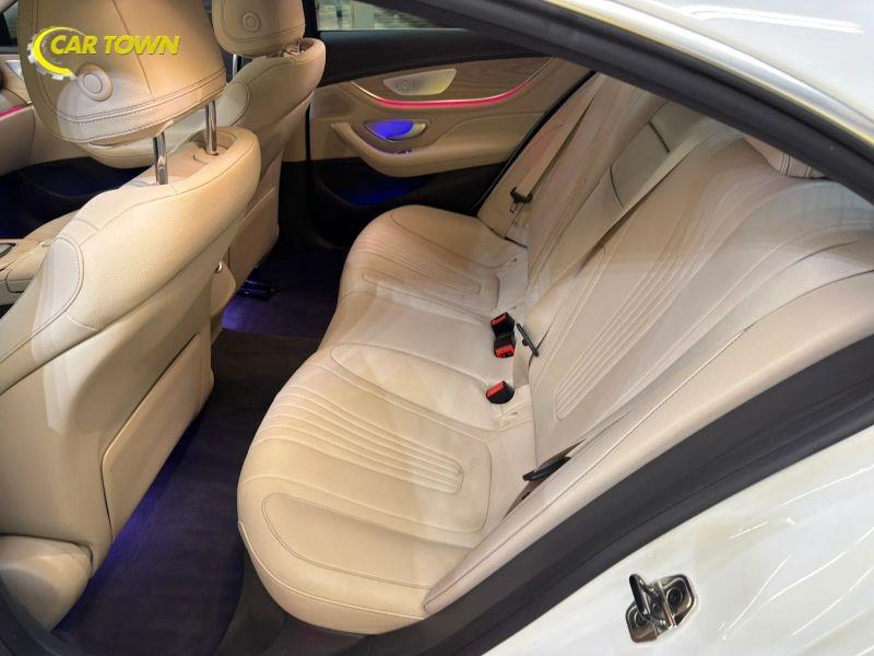 Vehicle photo 27