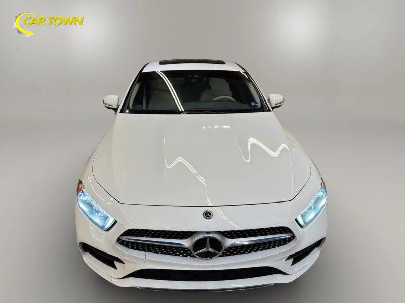 Vehicle photo 3