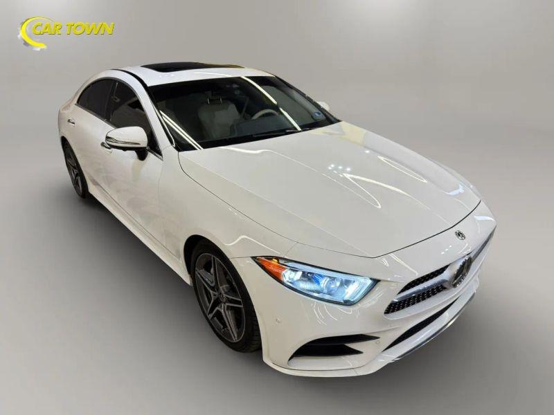 Vehicle photo 5