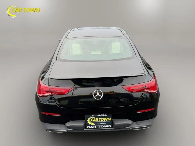 Vehicle photo 10