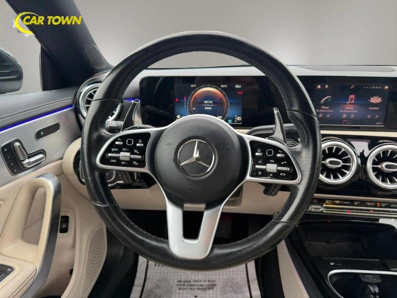 Vehicle photo 26