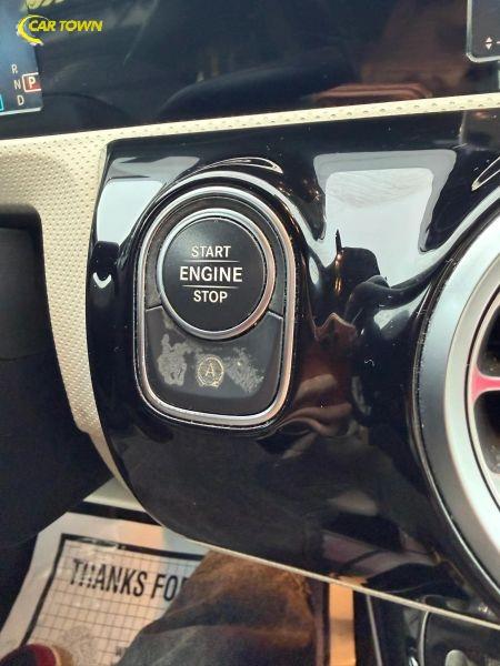 Vehicle photo 33