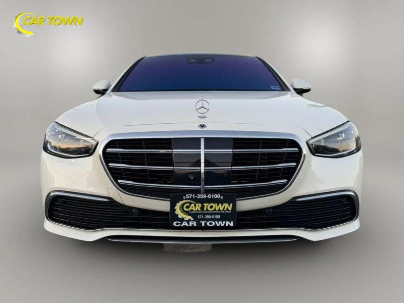 Vehicle photo 4