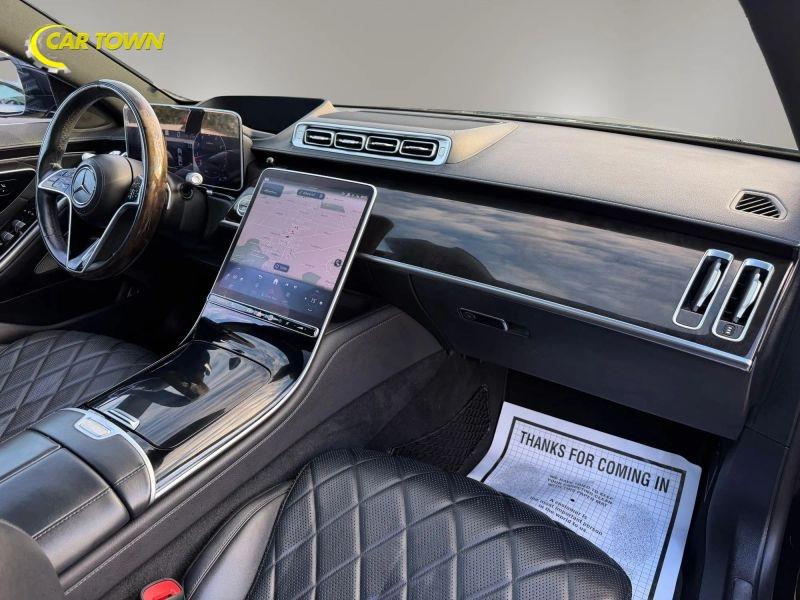 Vehicle photo 18