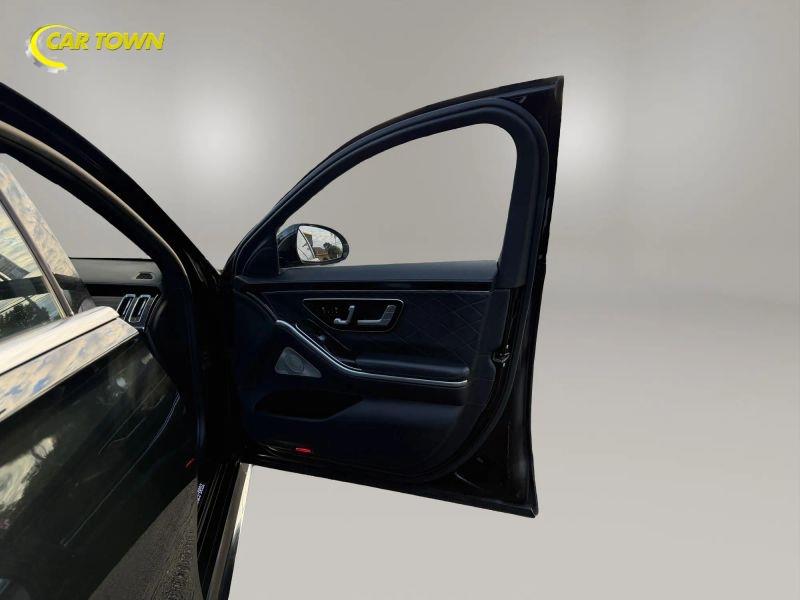 Vehicle photo 20