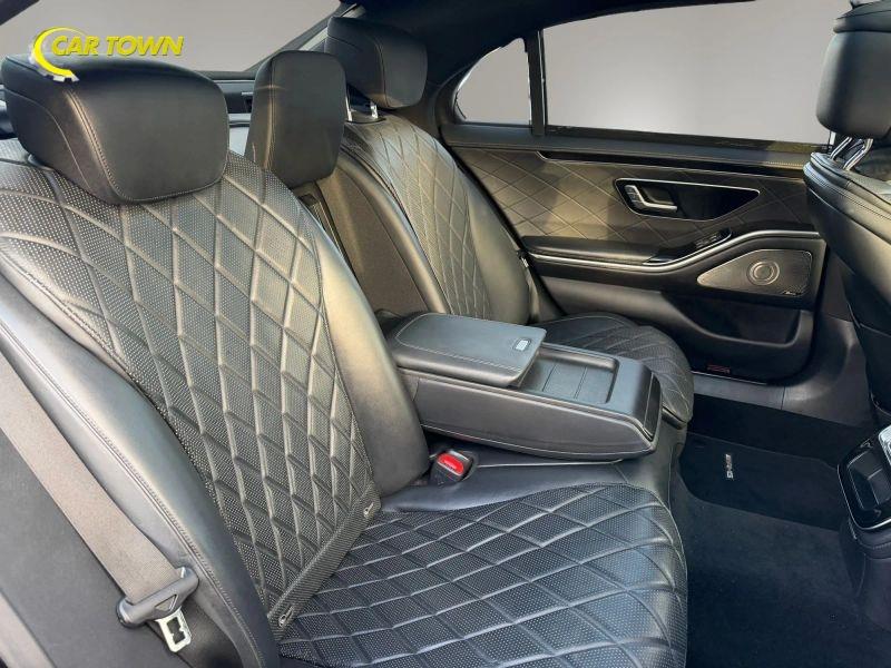 Vehicle photo 21