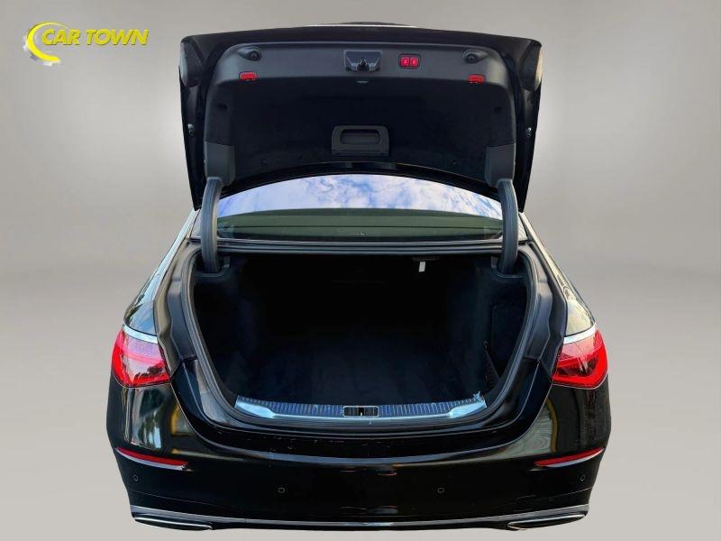Vehicle photo 25