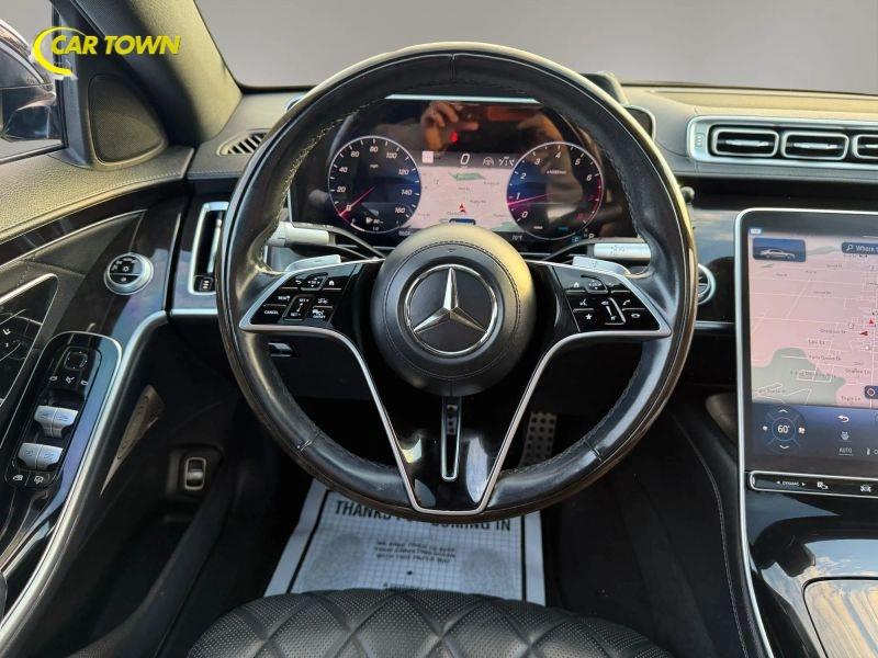 Vehicle photo 29