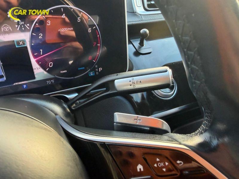 Vehicle photo 38