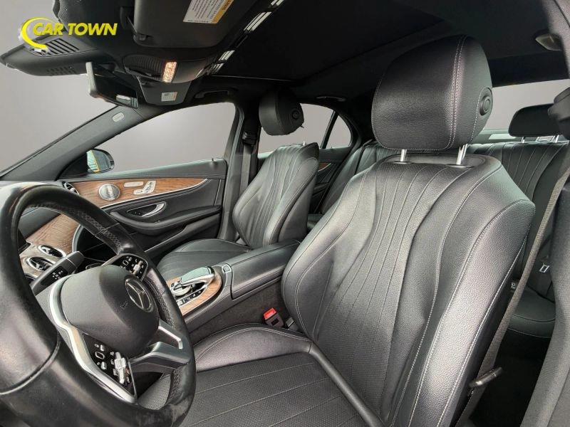 Vehicle photo 16