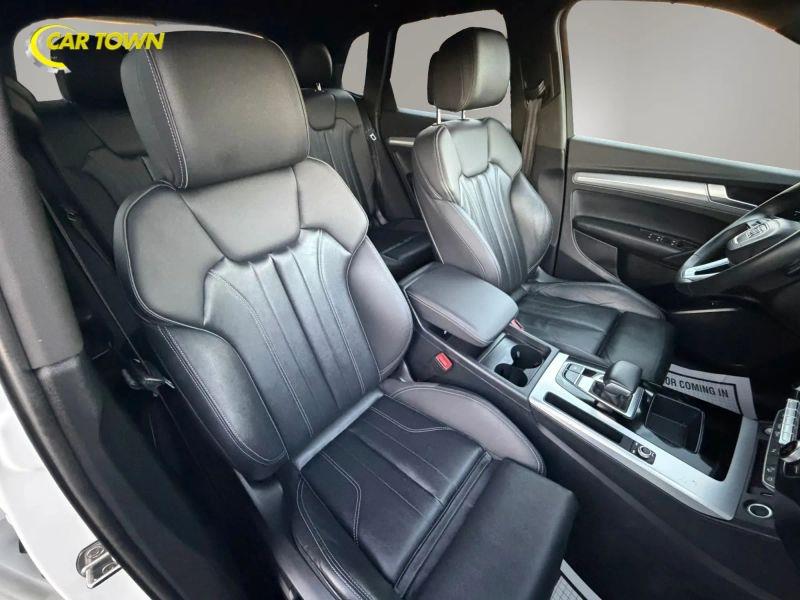 Vehicle photo 21