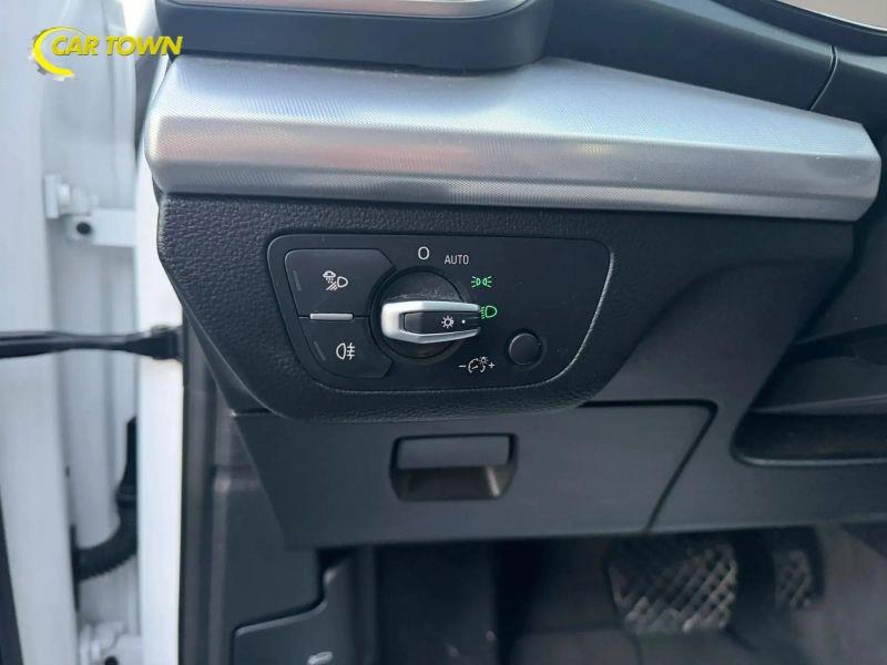 Vehicle photo 34