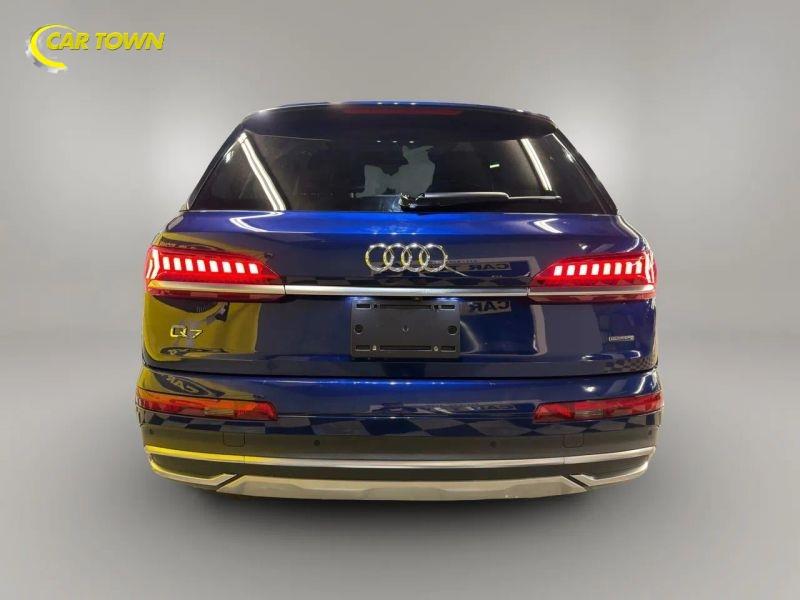 Vehicle photo 11