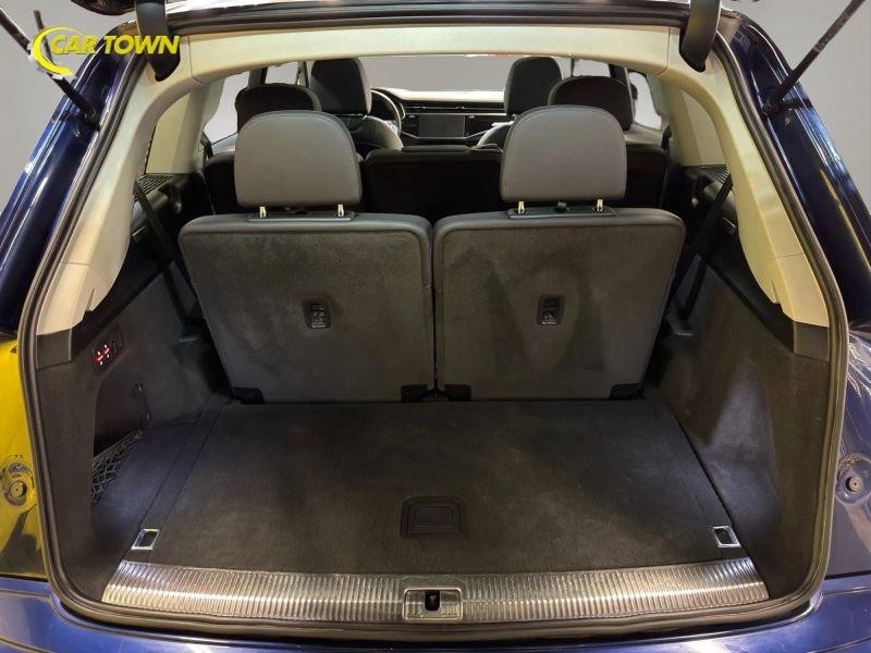Vehicle photo 27