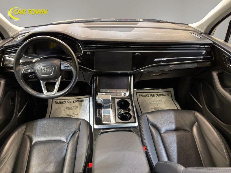 Vehicle photo 31