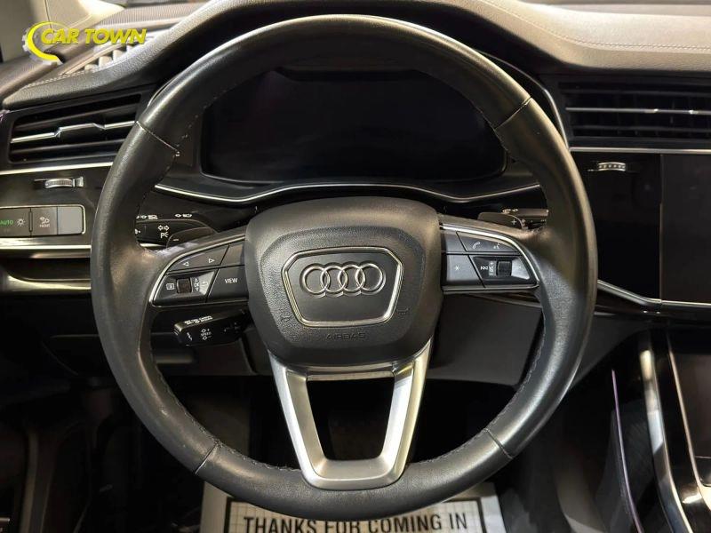 Vehicle photo 34