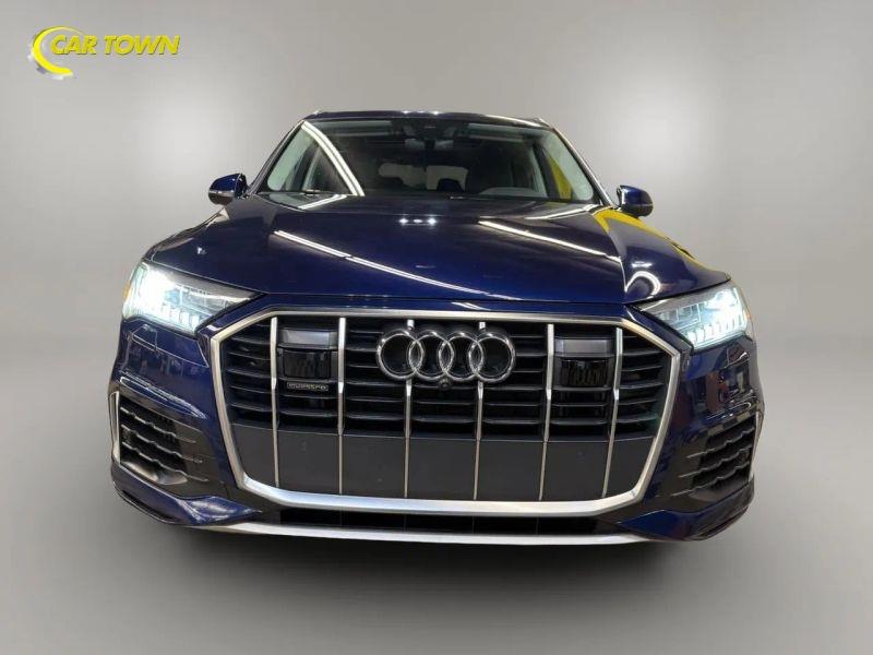 Vehicle photo 4