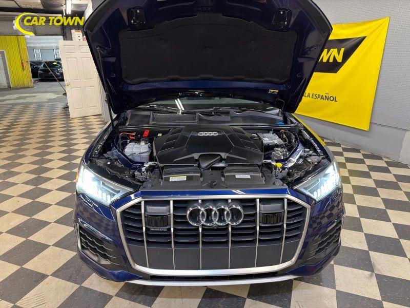 Vehicle photo 40