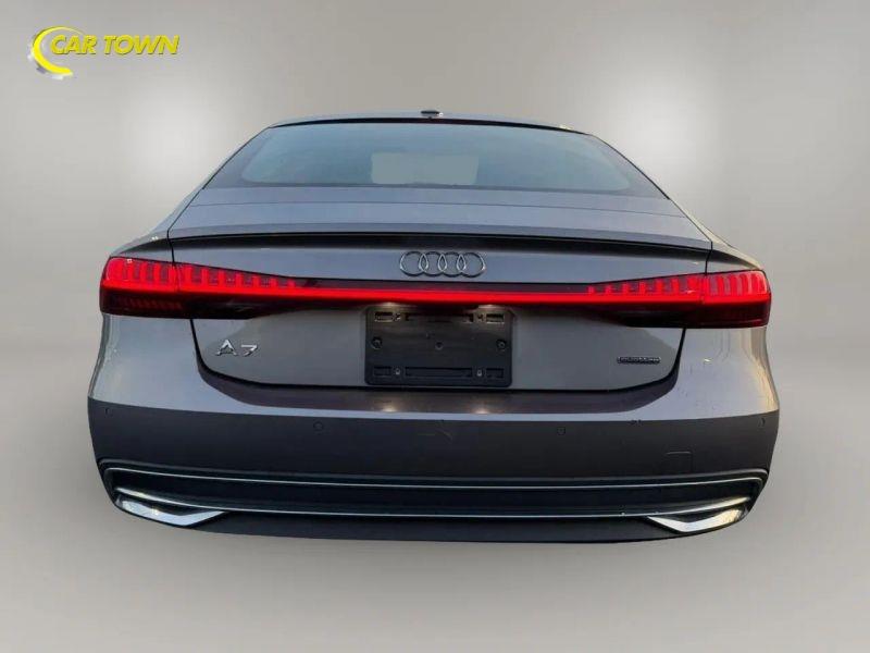 Vehicle photo 11