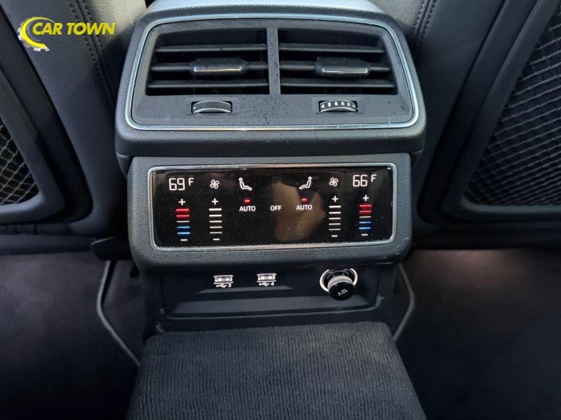 Vehicle photo 19