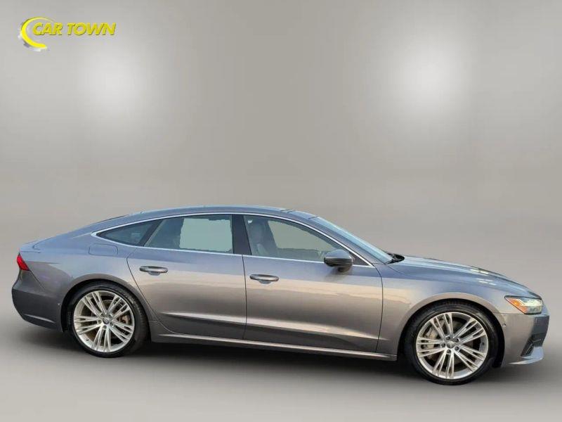 Vehicle photo 7