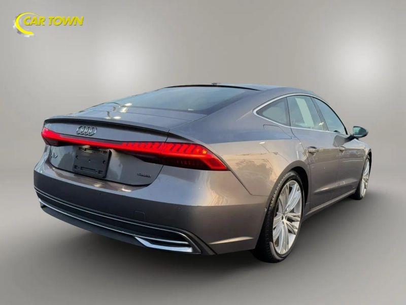 Vehicle photo 9