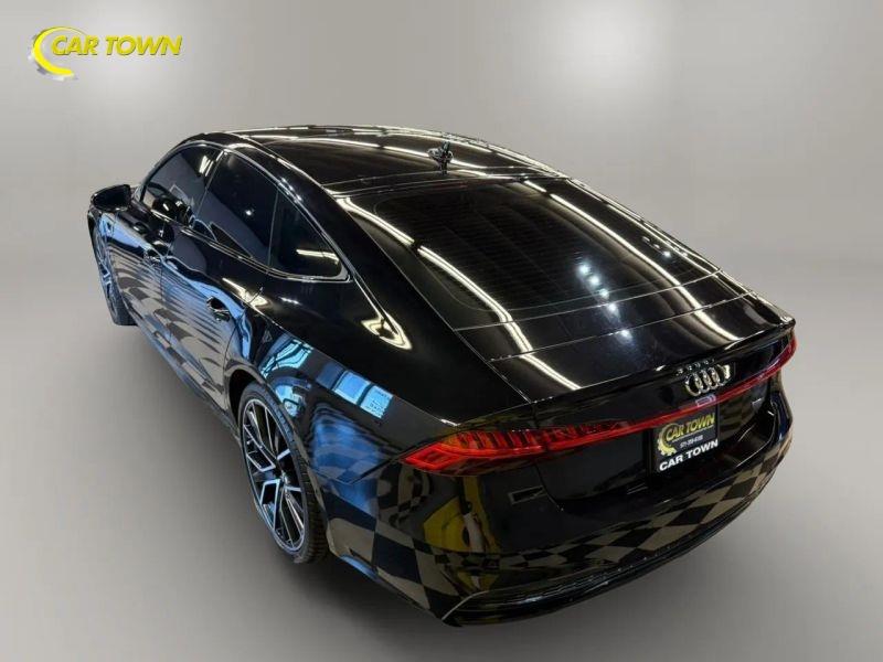Vehicle photo 12