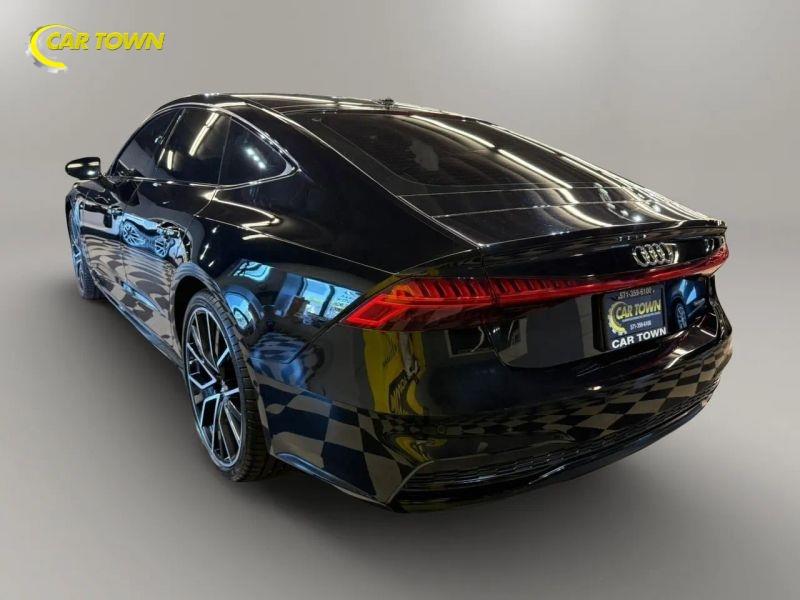 Vehicle photo 13