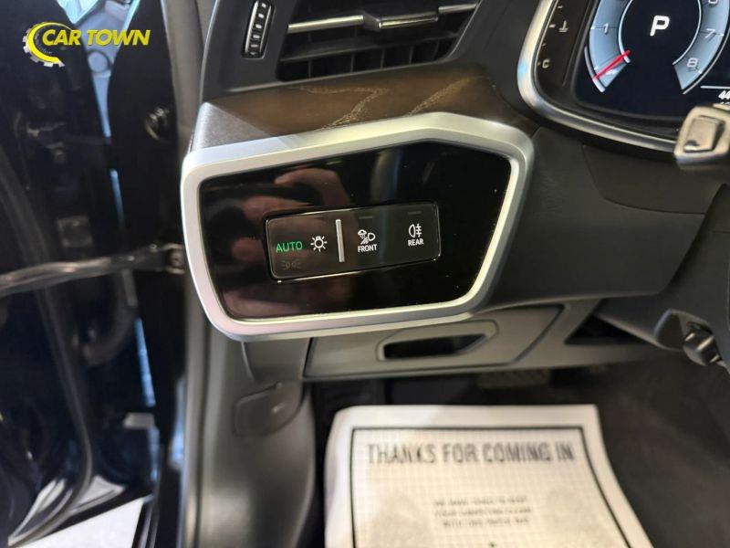 Vehicle photo 20