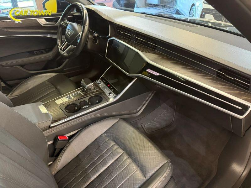 Vehicle photo 26