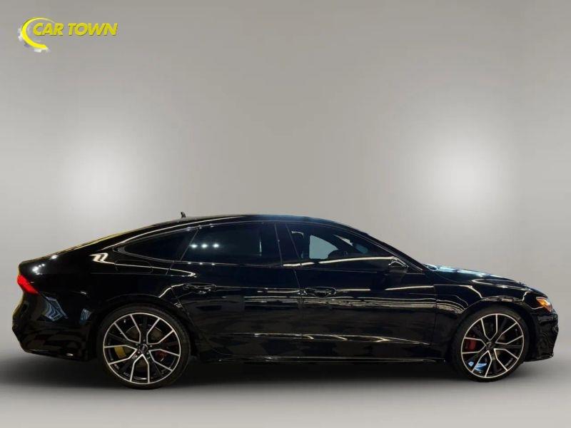 Vehicle photo 7