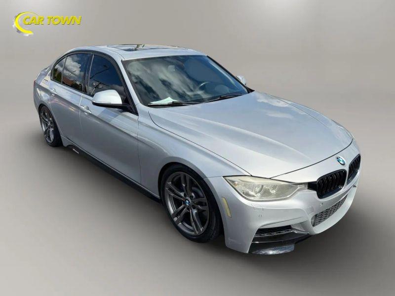 Vehicle photo 5
