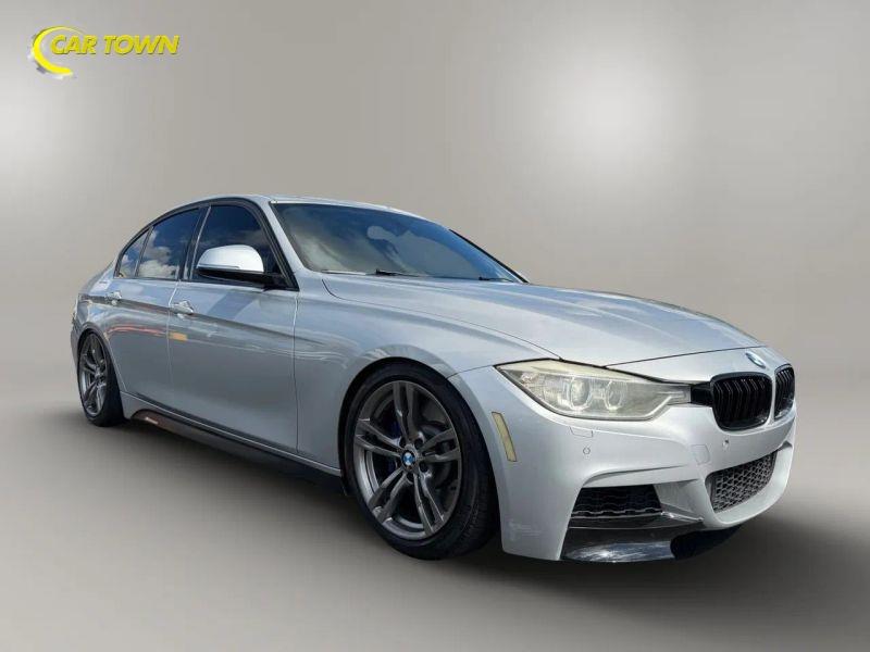 Vehicle photo 6