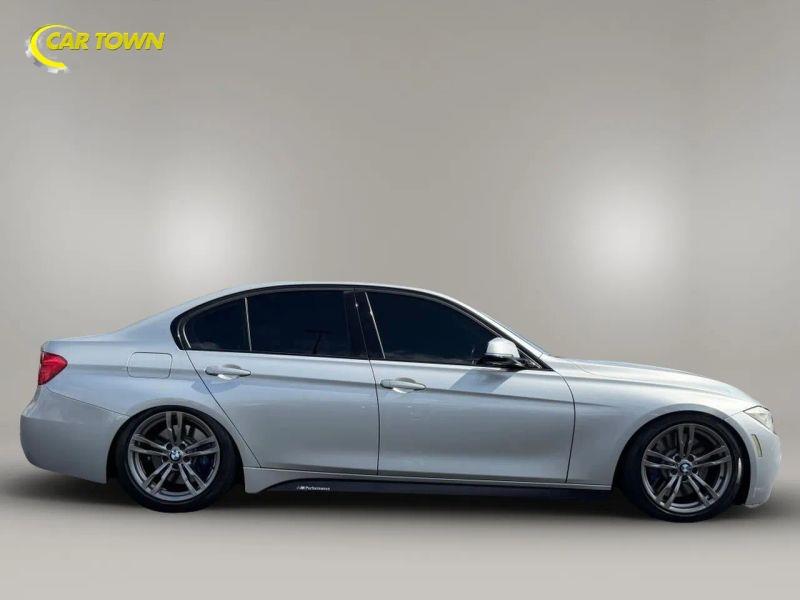 Vehicle photo 7