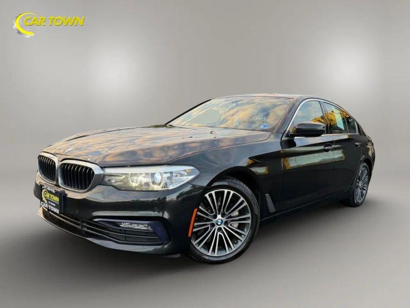 Vehicle photo 2