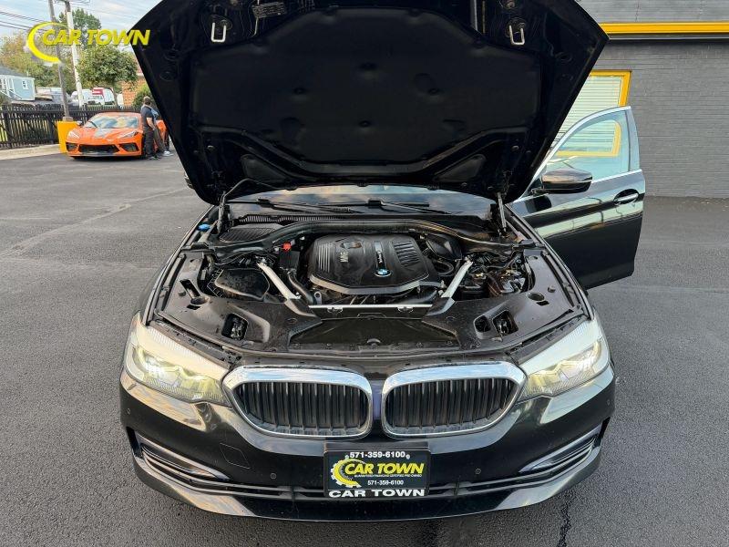 Vehicle photo 35