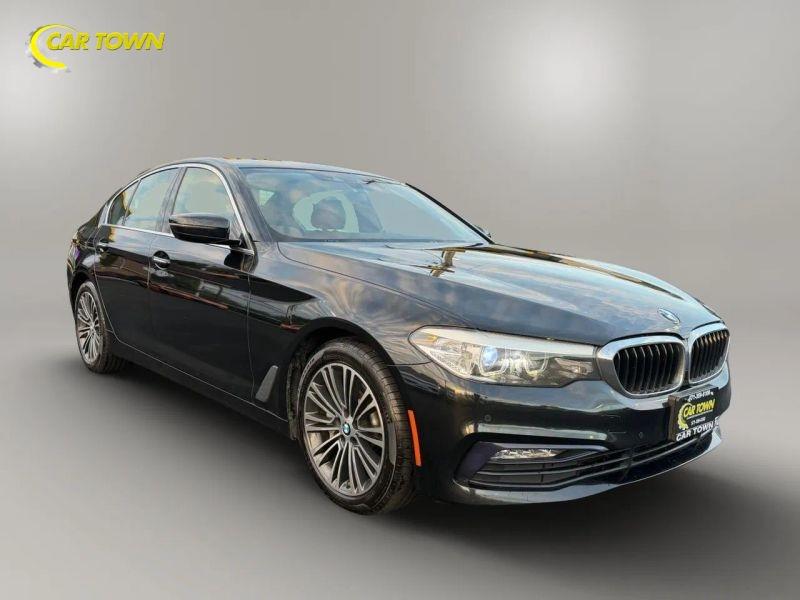Vehicle photo 6