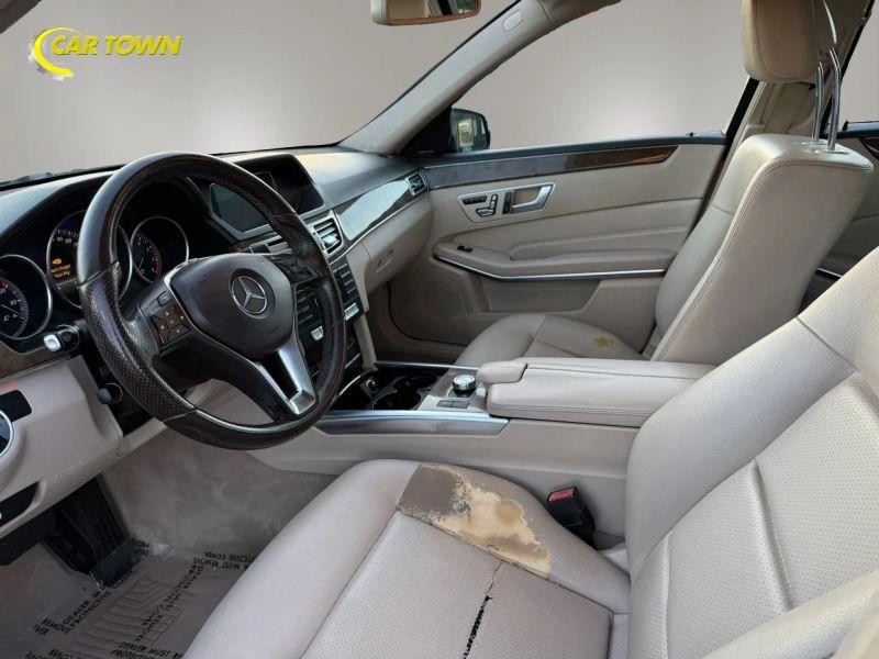 Vehicle photo 18
