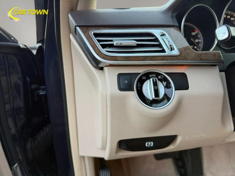 Vehicle photo 22