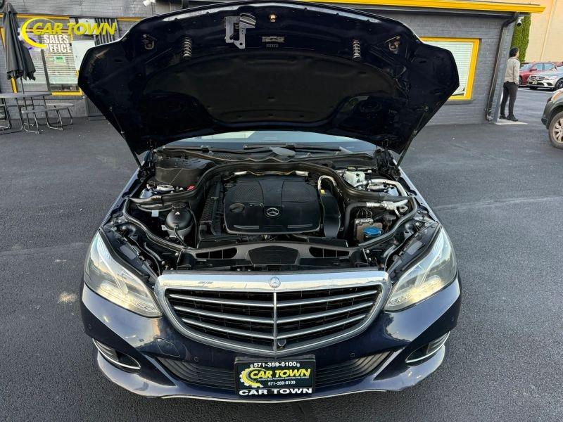 Vehicle photo 38