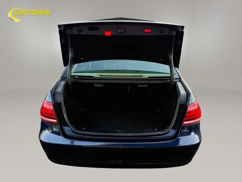 Vehicle photo 40