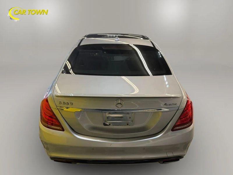 Vehicle photo 10