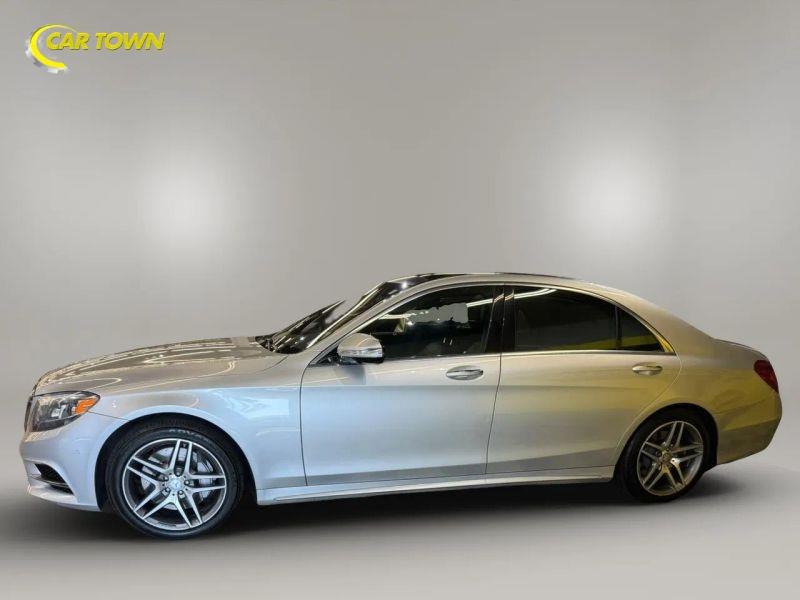 Vehicle photo 14