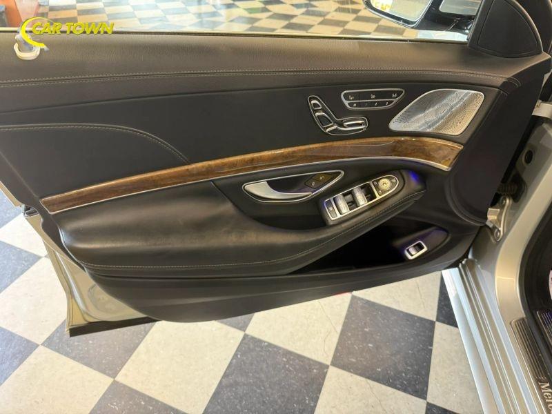 Vehicle photo 20