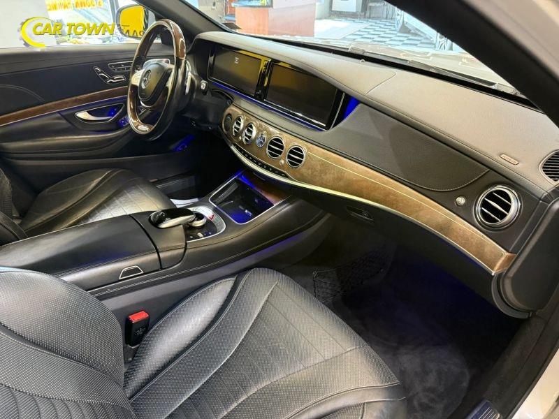 Vehicle photo 25