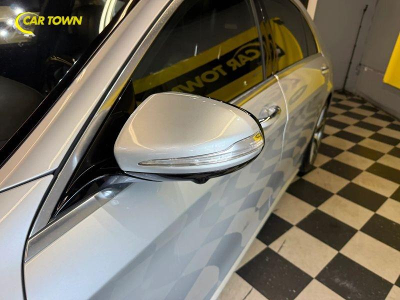Vehicle photo 36